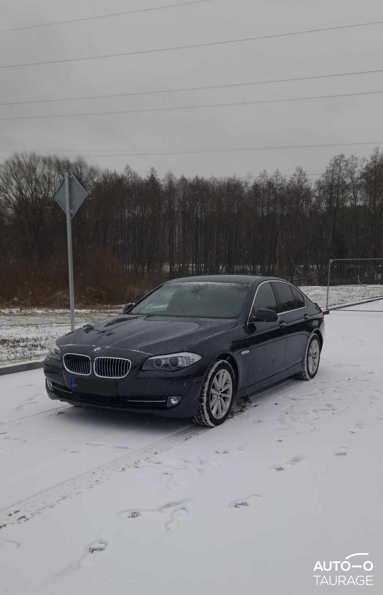 BMW 520, 2 l.