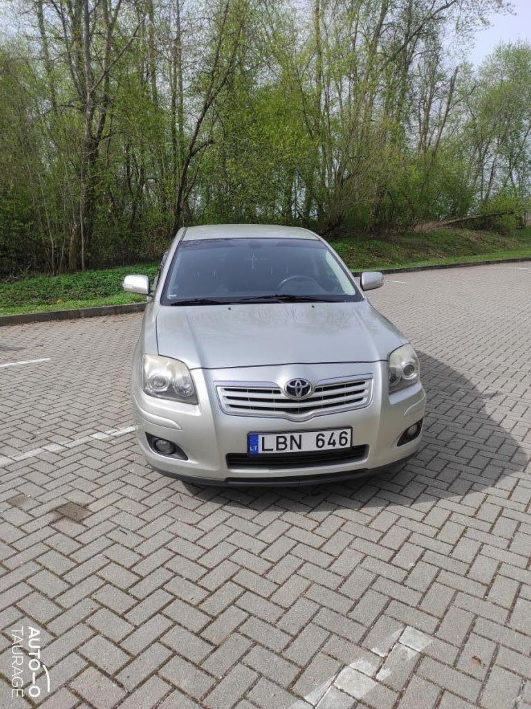 Toyota Avensis, 2 l.