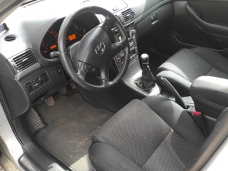 Toyota Avensis, 2 l.