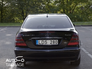 Mercedes-Benz E280, 3 л.