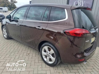 Opel Zafira tourer, 2 l.