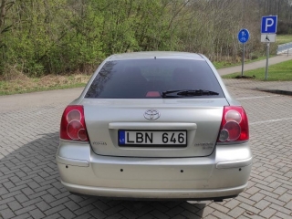 Toyota Avensis, 2 l.